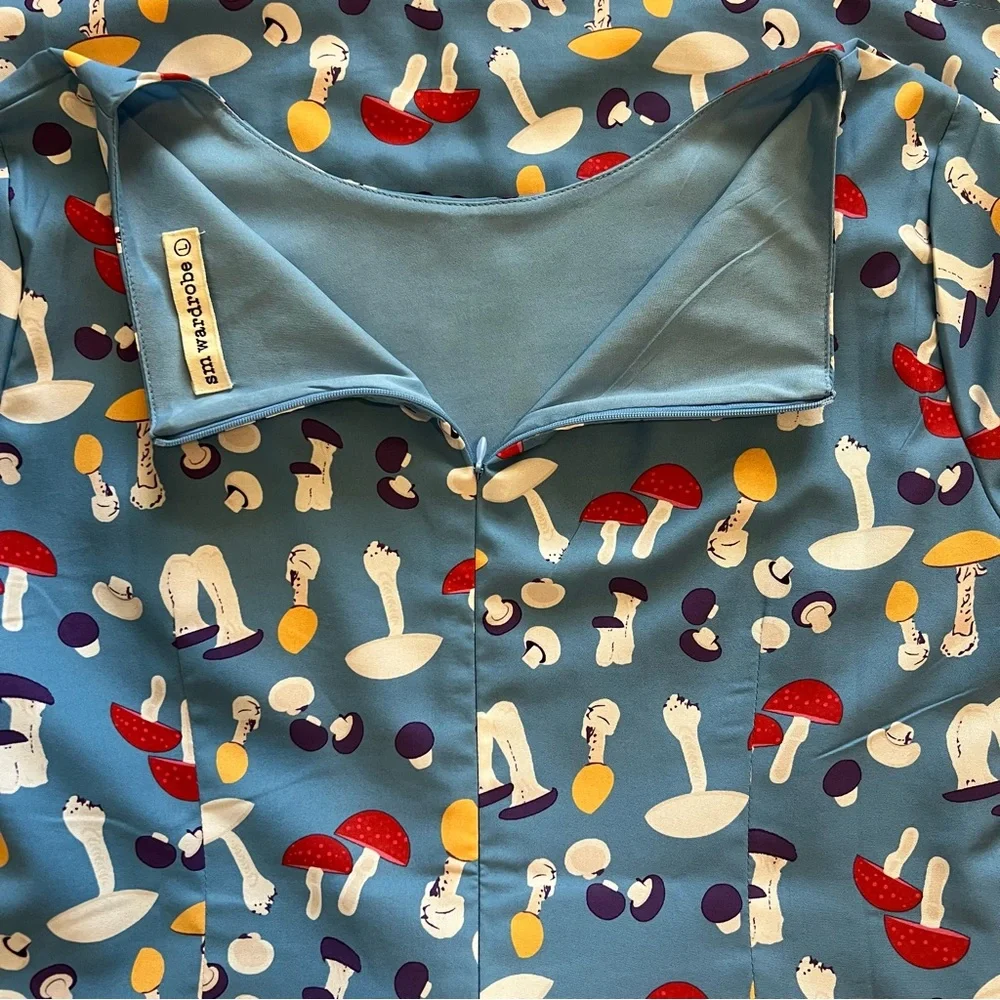 Sm wardrobe Blue Mushroom Print Midi Dress Size Large - Picture 9 of 9